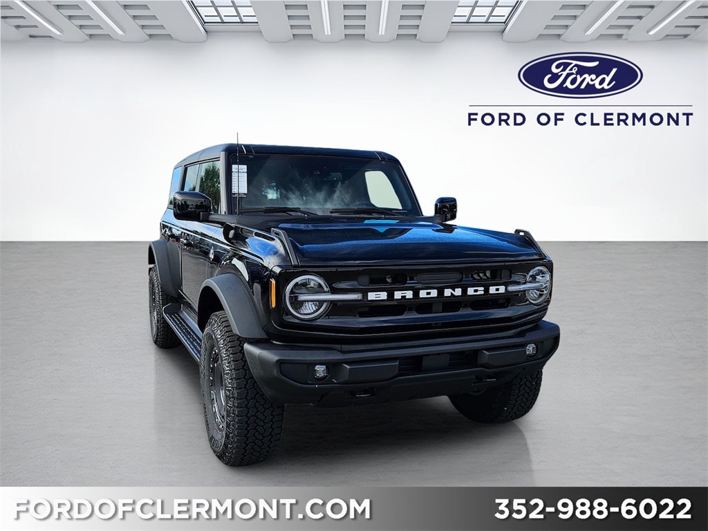 2025 Ford Bronco 4-Door Outer Banks's photo