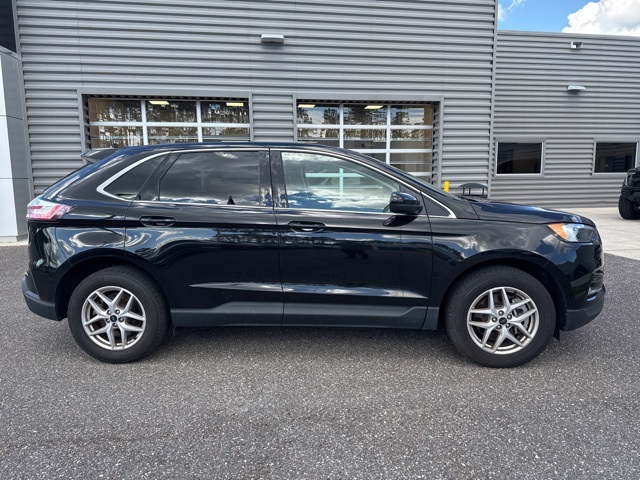 2023 Ford Edge SEL photo 2