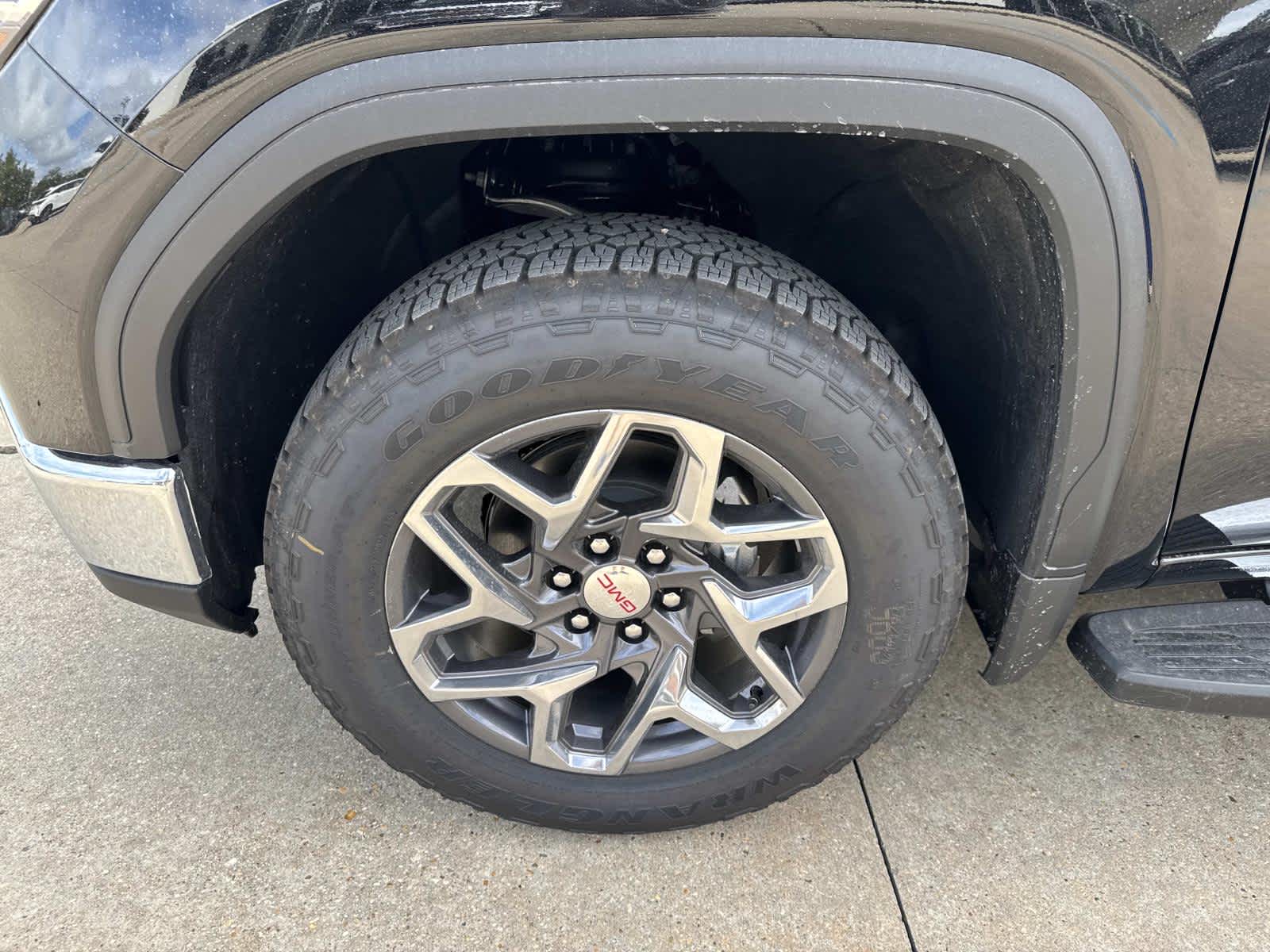 2026 Gmc Sierra 1500 SLT photo 4