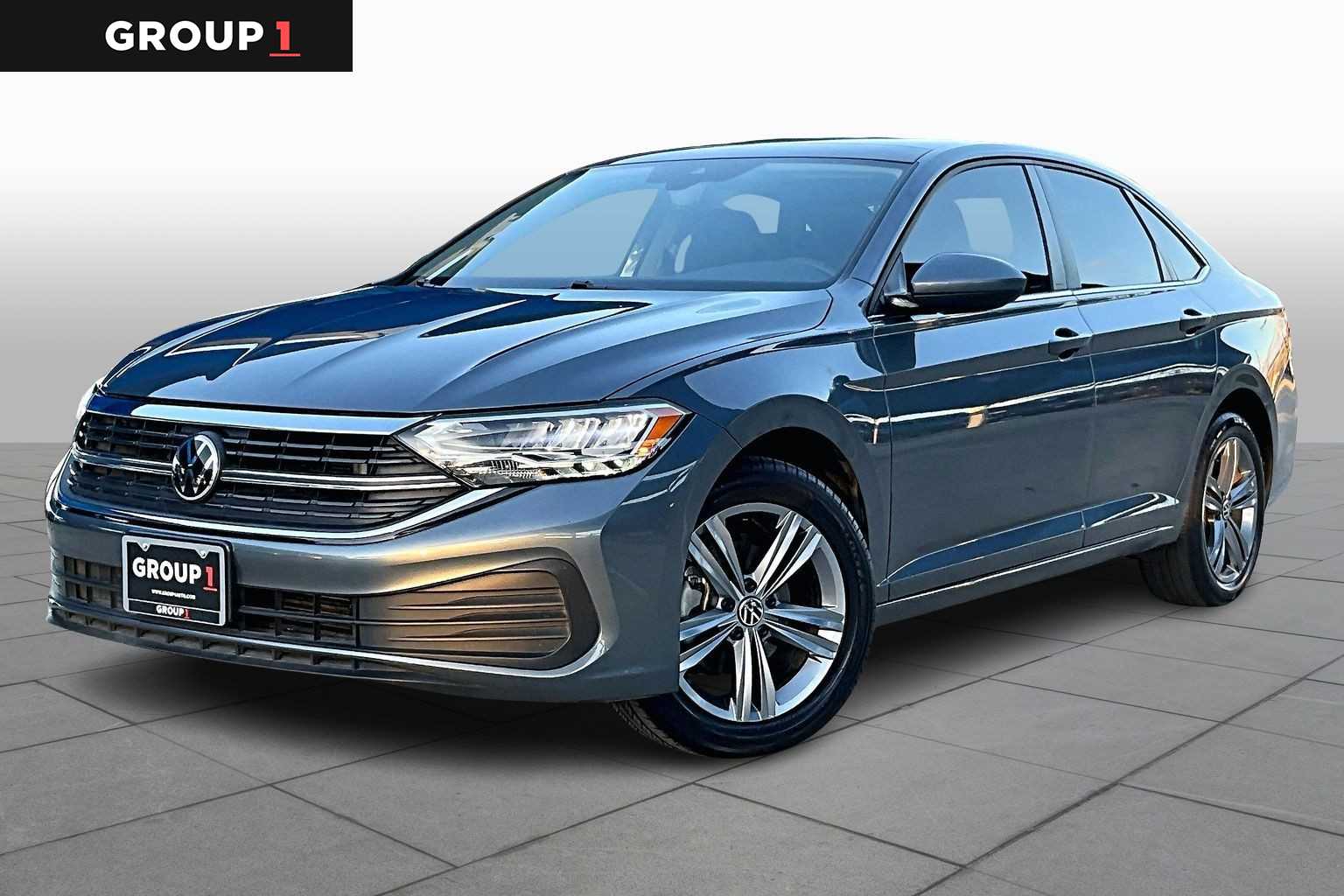 2023 Volkswagen Jetta SE's photo