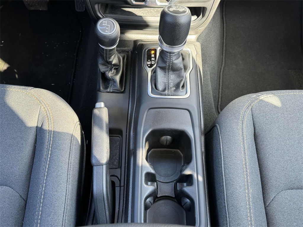 2024 Jeep Wrangler Sport S photo 7