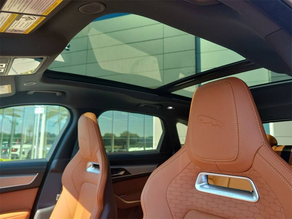 2026 Jaguar F-PACE P400 R-Dynamic S photo 26