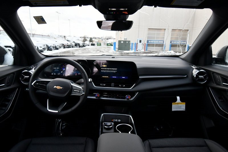 2026 Chevrolet Equinox LT photo 3