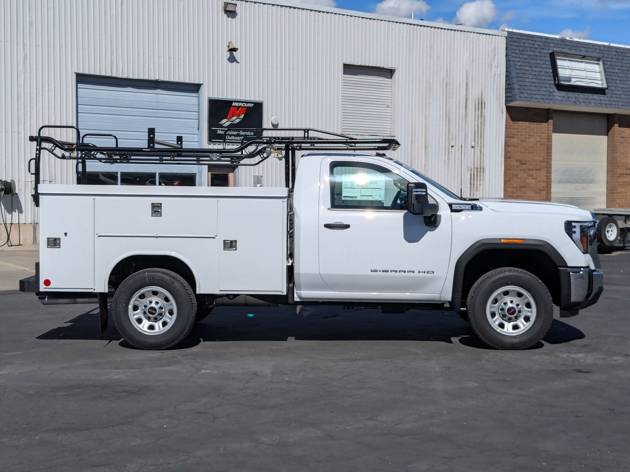 2025 Gmc Sierra 3500 HD Pro photo 2