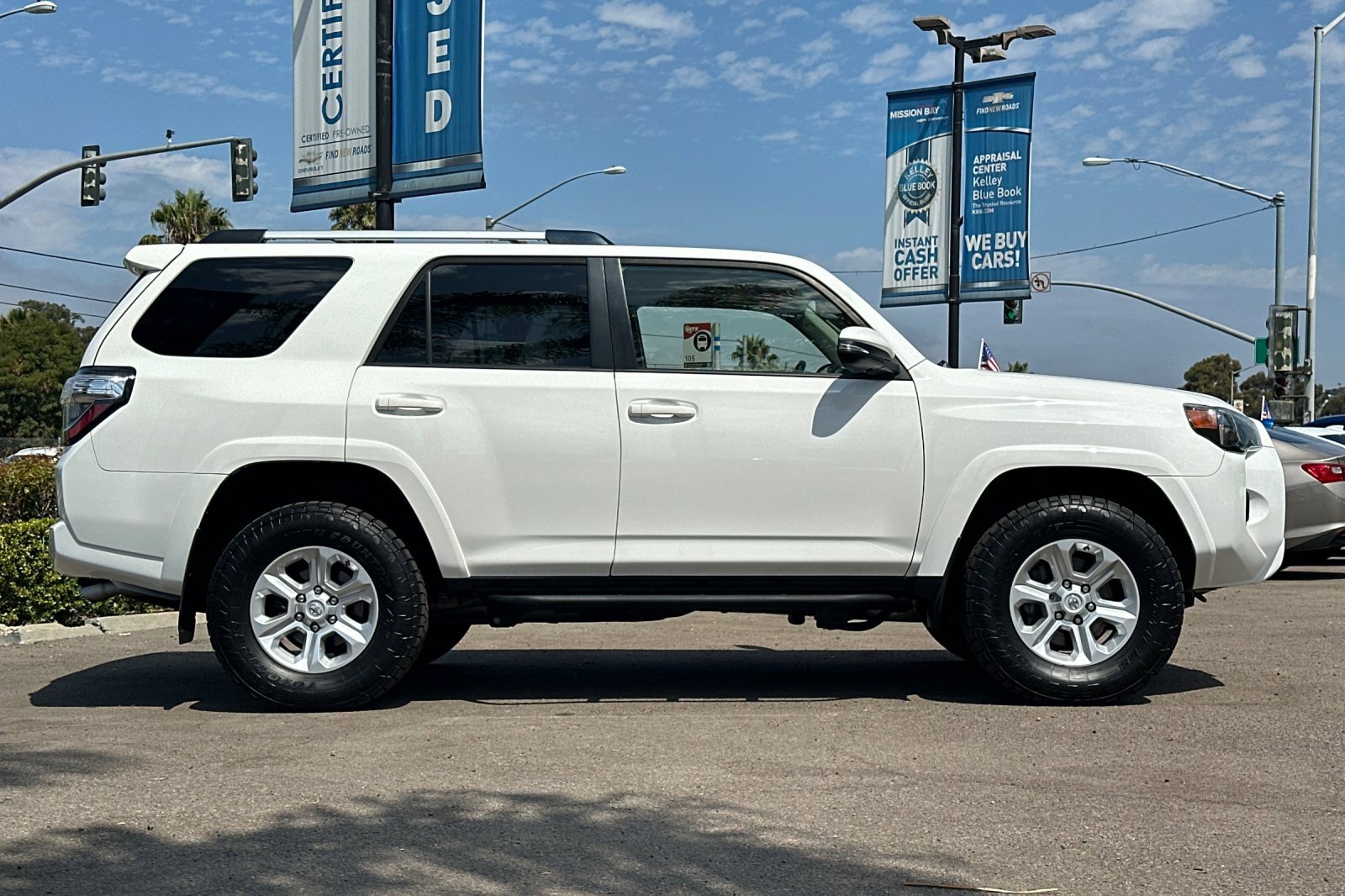 2020 Toyota 4Runner SR5 Premium photo 3