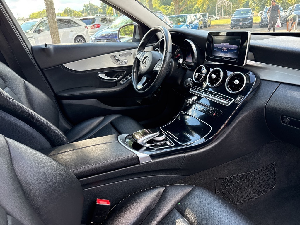 2015 Mercedes Benz C 300 4MATIC photo 27