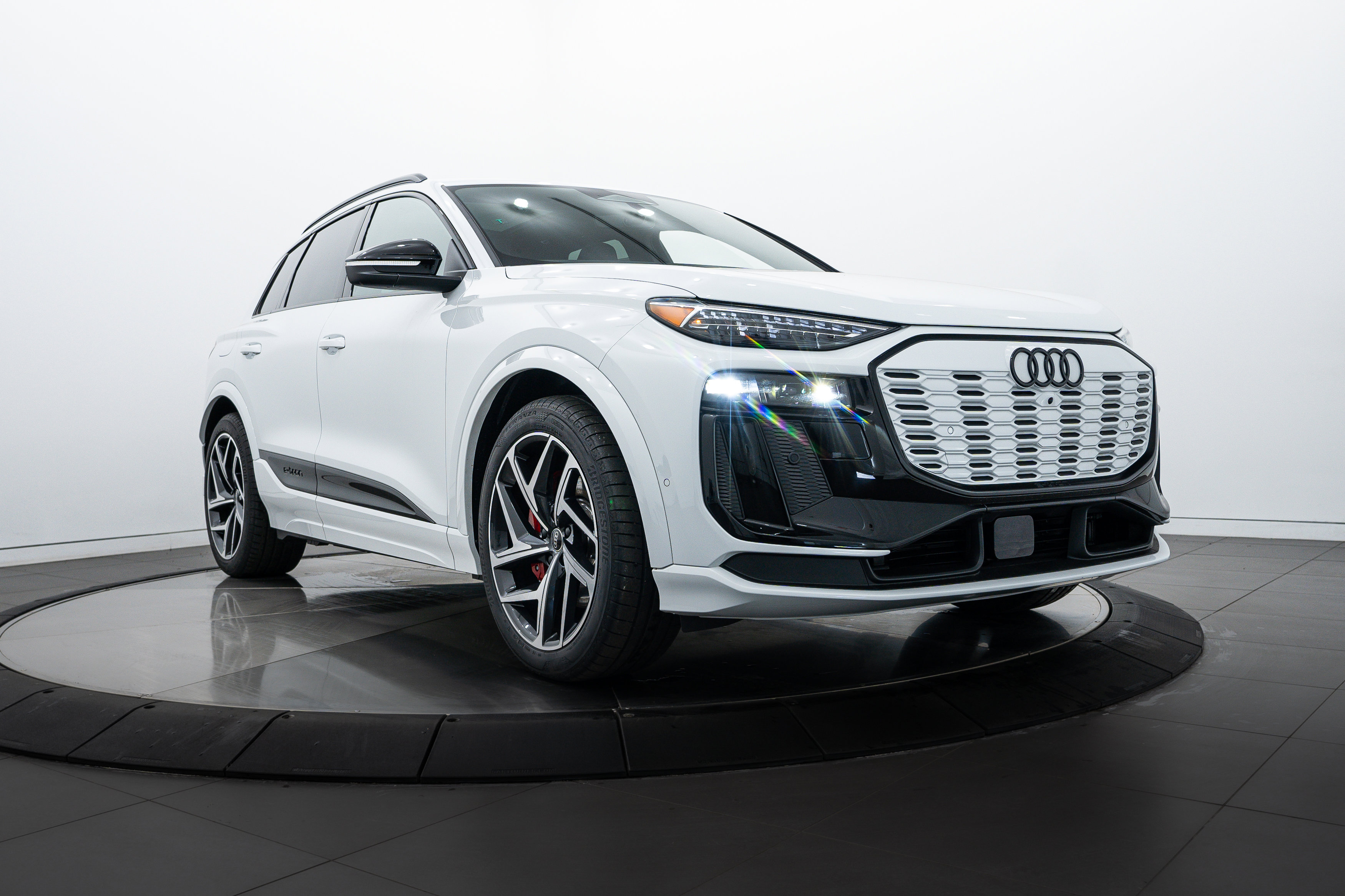 New 2025 Glacier White Audi Premium Plus image 1