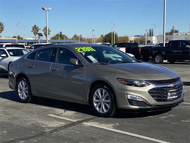 2024 Chevrolet Malibu 1LT photo 3