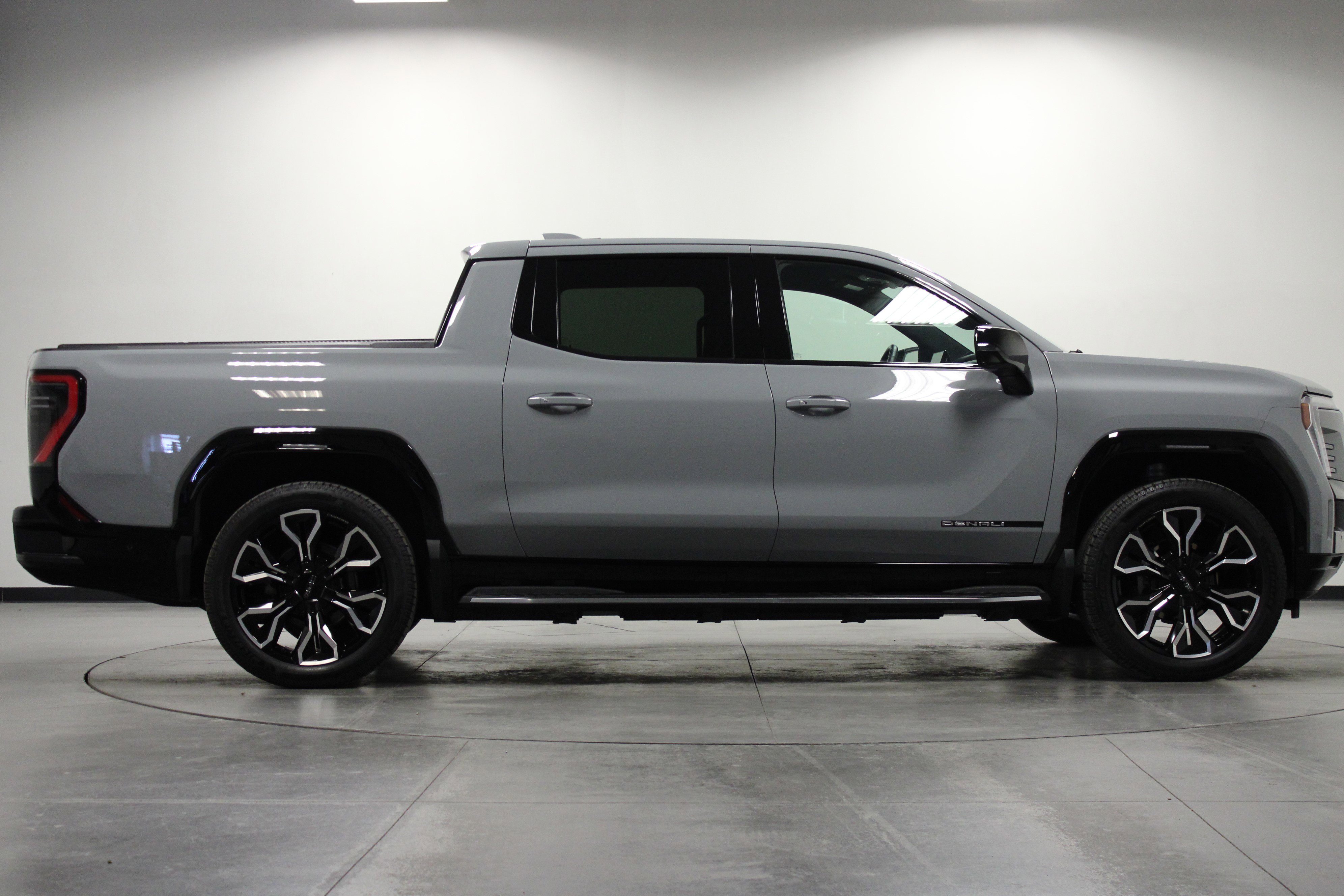 2024 Gmc Sierra EV Denali Edition 1 photo 2