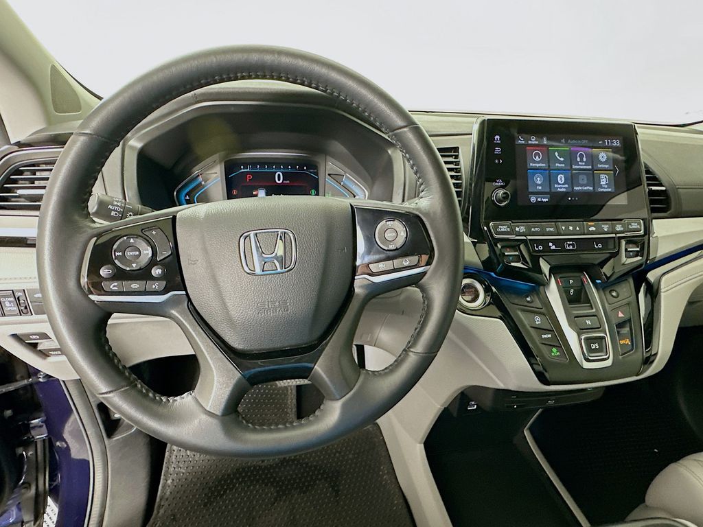 2023 Honda Odyssey Touring photo 10