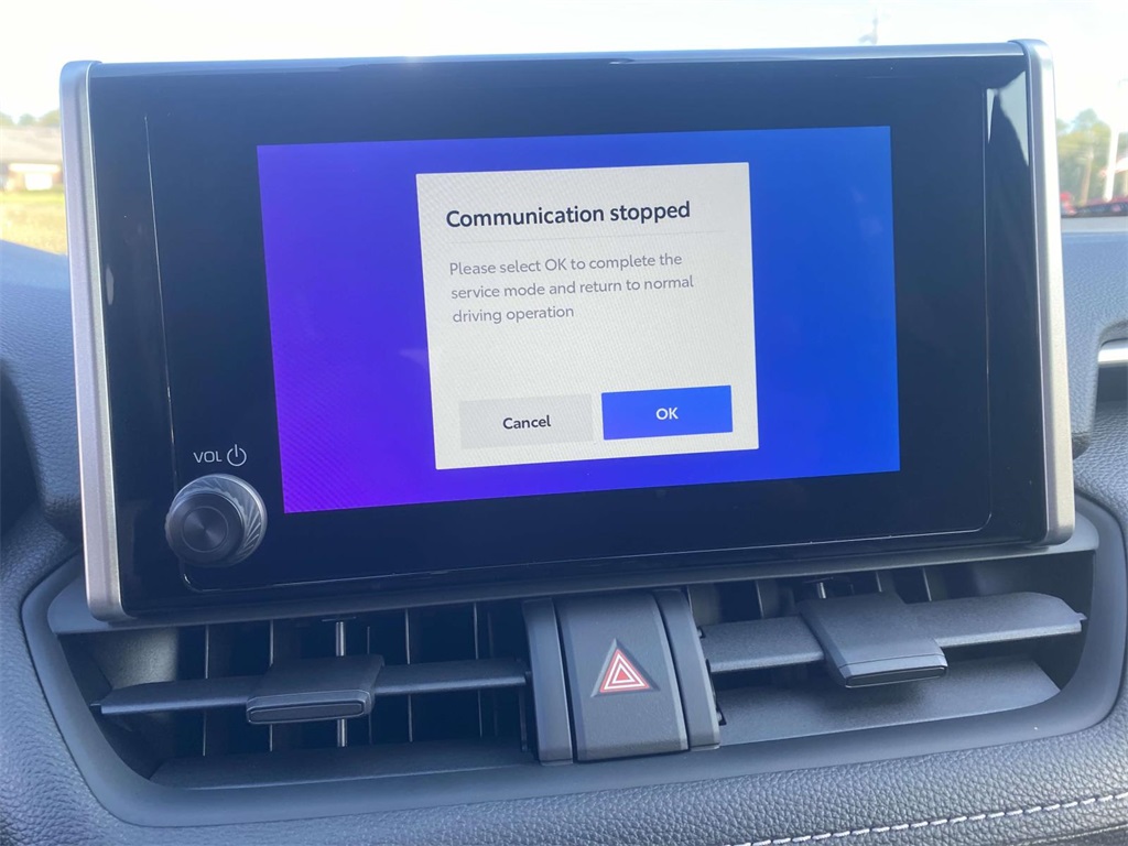 2025 Toyota RAV4 Hybrid LE photo 14