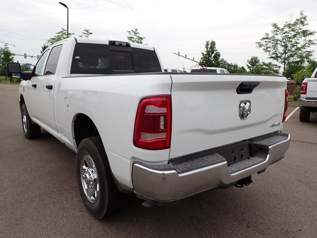 2024 Ram 3500 Tradesman photo 3