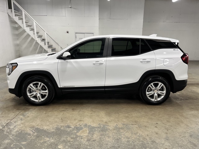 2024 Gmc Terrain SLE photo 4