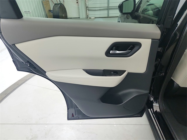 2025 Nissan Rogue SV photo 30