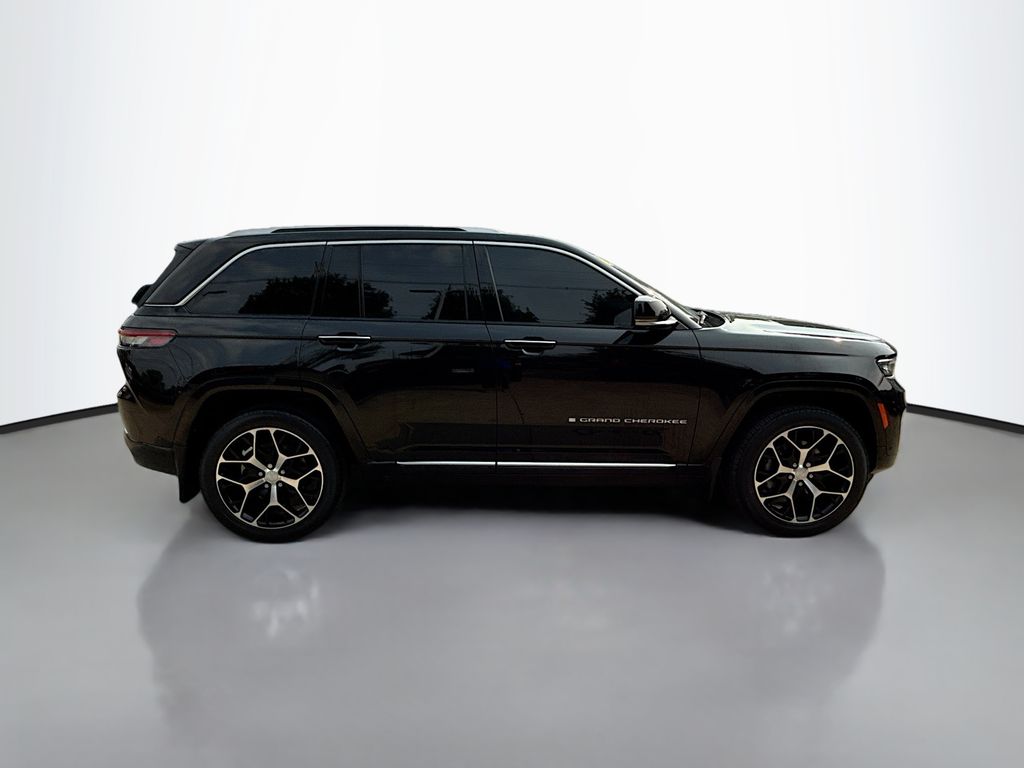 2022 Jeep Grand Cherokee Summit Reserve photo 4