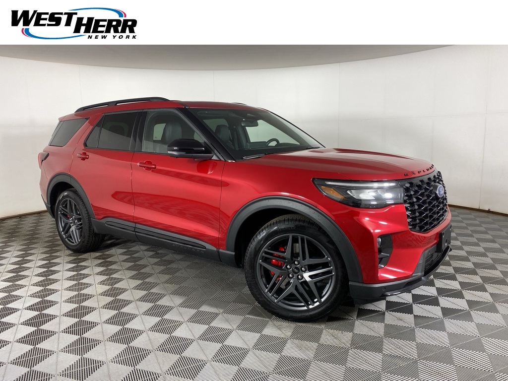 2025 Ford Explorer ST's photo