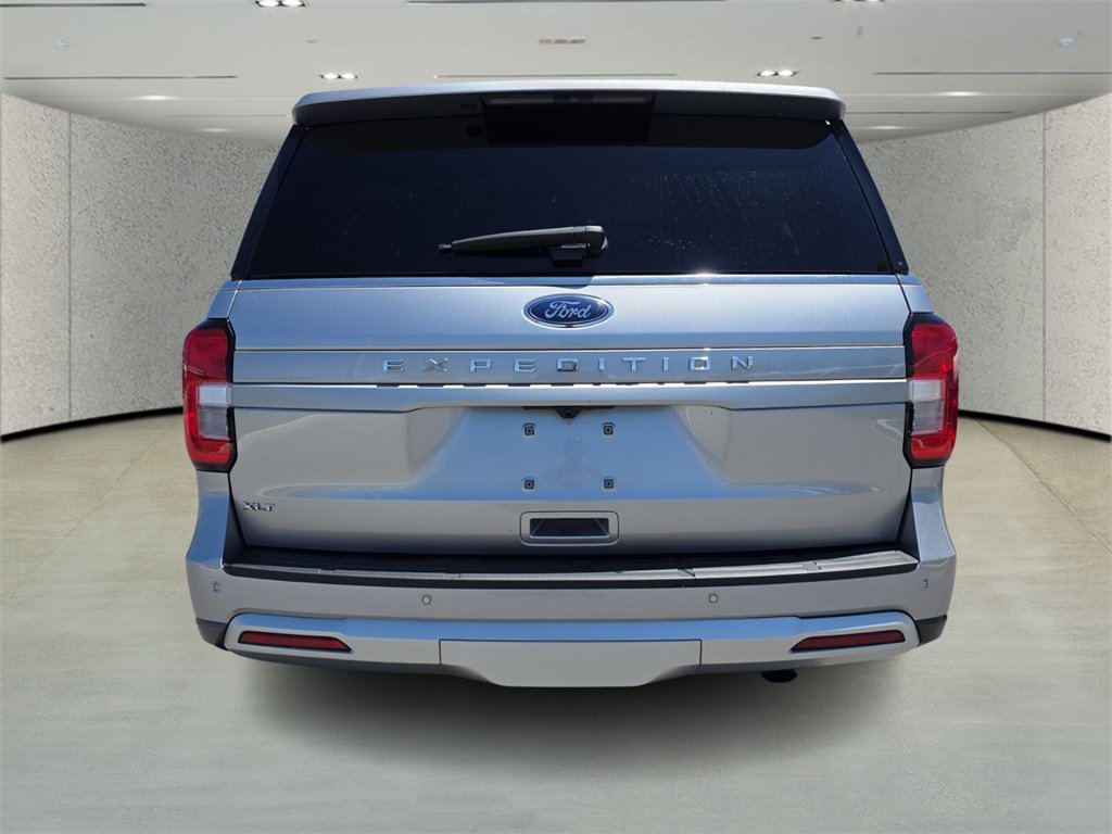 2022 Ford Expedition XLT photo 3