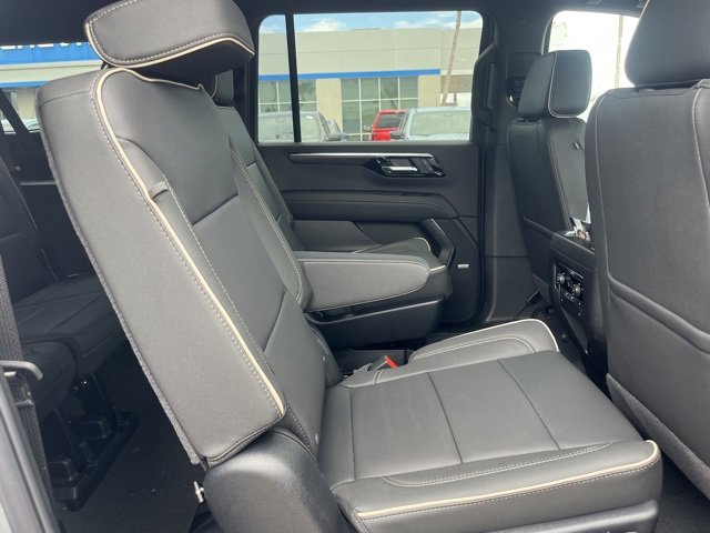 2026 Chevrolet Suburban Premier photo 18