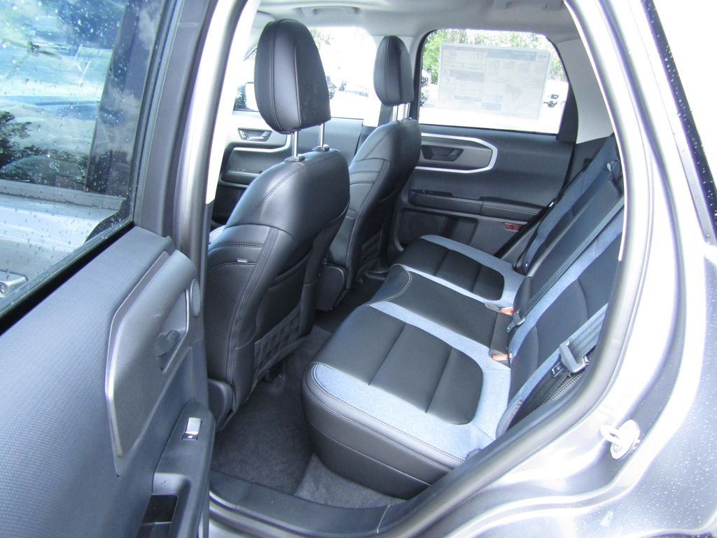 2025 Ford Bronco Sport Outer Banks photo 12
