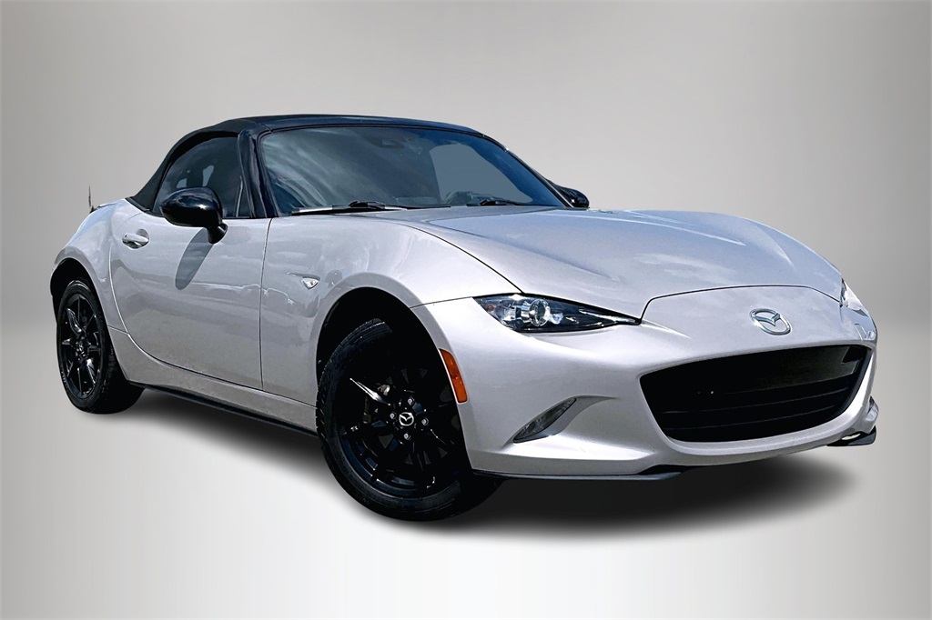 2022 Mazda MX-5 Miata Sport's photo