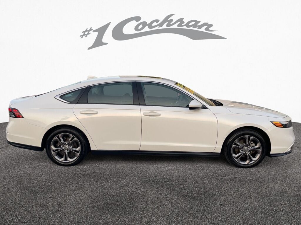 2023 Honda Accord EX photo 8