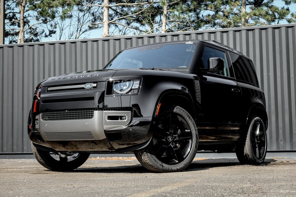 2025 Land Rover Defender X-Dynamic SE's photo