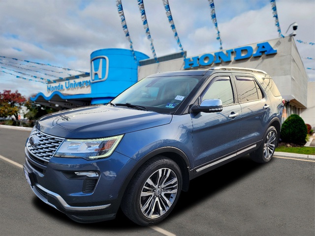 2019 Ford Explorer Platinum's photo