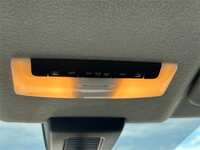 2023 Nissan Kicks SV photo 17
