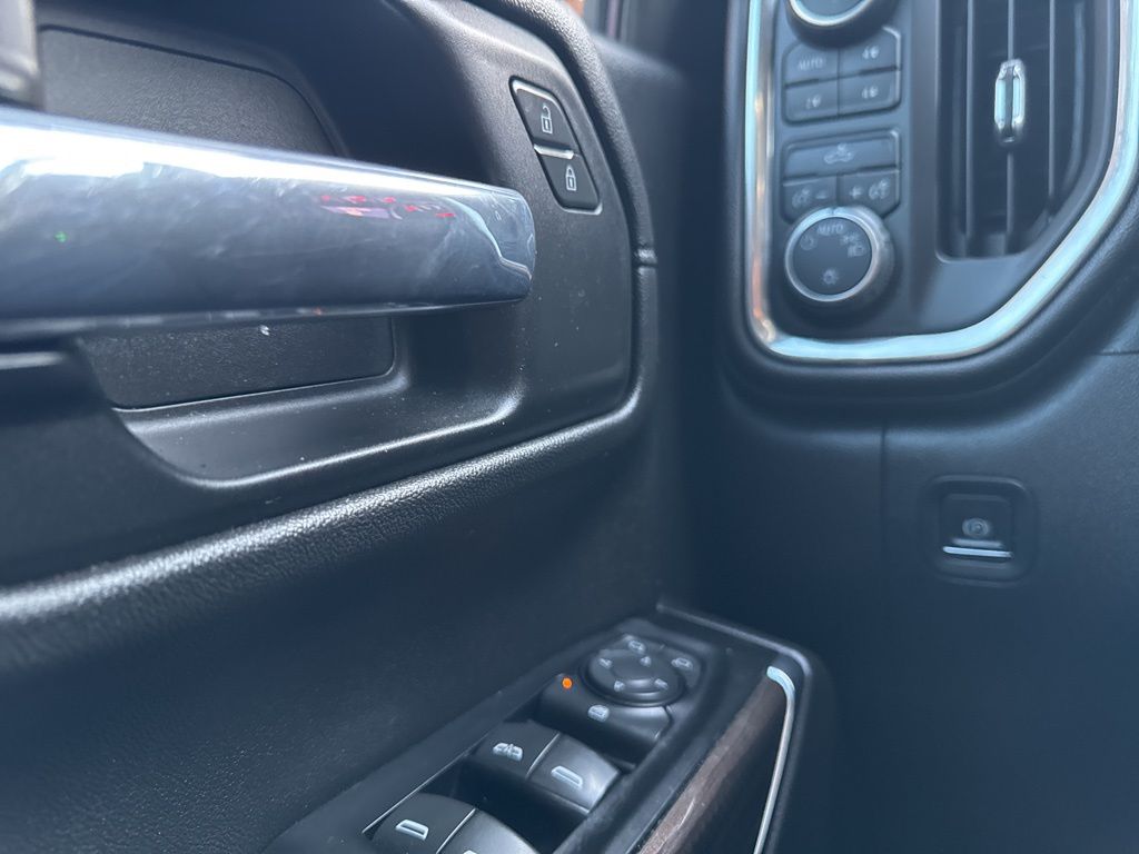 2019 Chevrolet Silverado 1500 LT photo 9