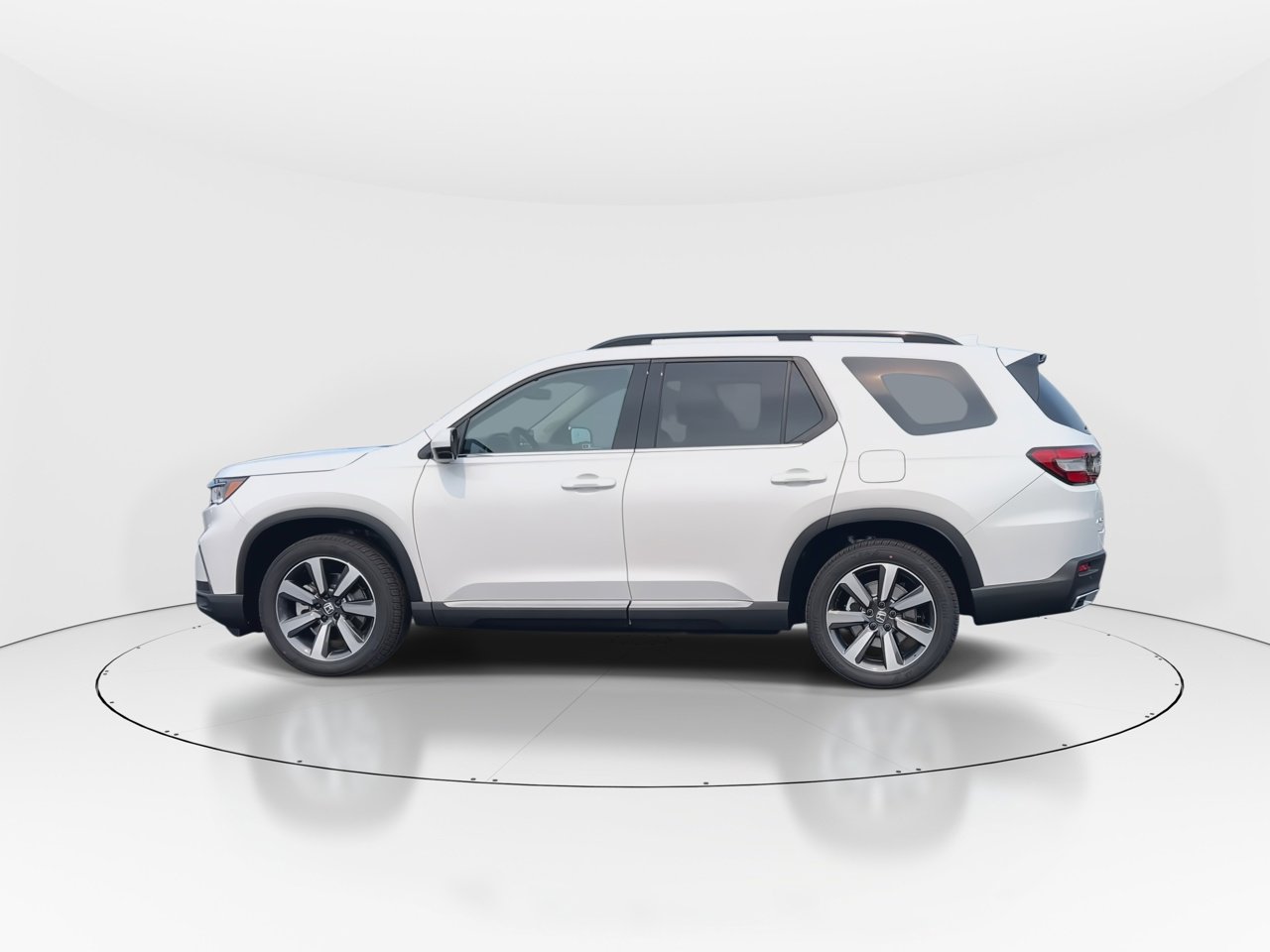 2025 Honda Pilot Touring photo 5