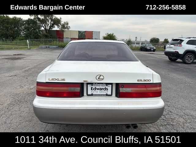 1996 Lexus ES 300 photo 7