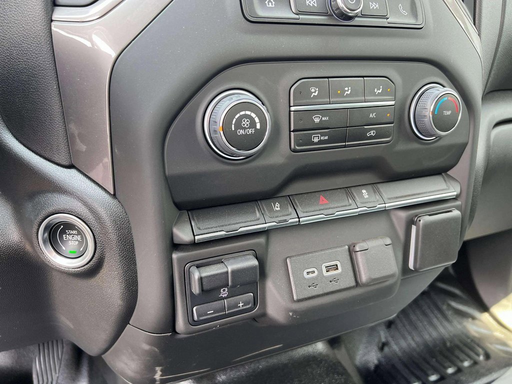 2024 Chevrolet Silverado 2500HD photo 12
