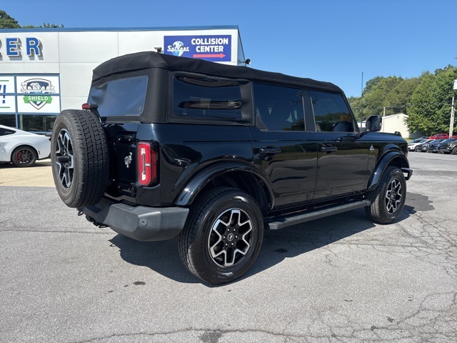 2021 Ford Bronco Outer Banks photo 4