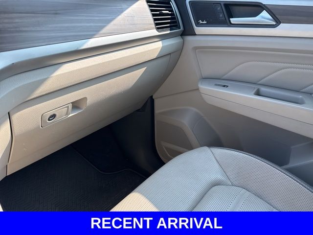 2021 Volkswagen Atlas SEL Premium photo 17