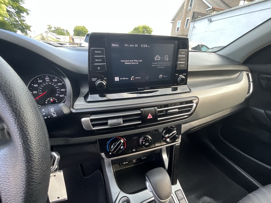 2023 Kia Seltos LX photo 14
