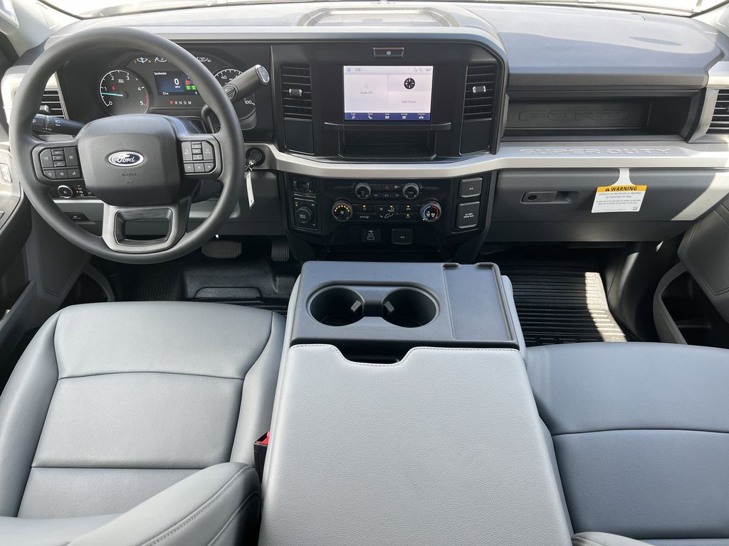 2026 Ford F-350 XLT photo 2