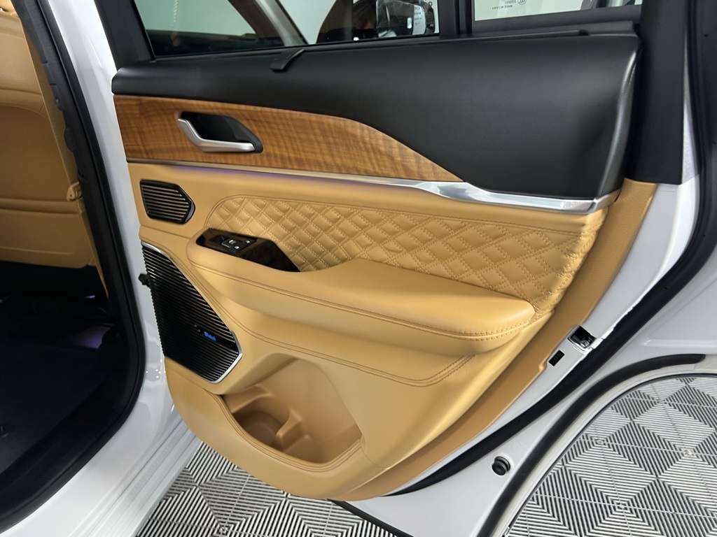 2024 Jeep Grand Cherokee Summit photo 20