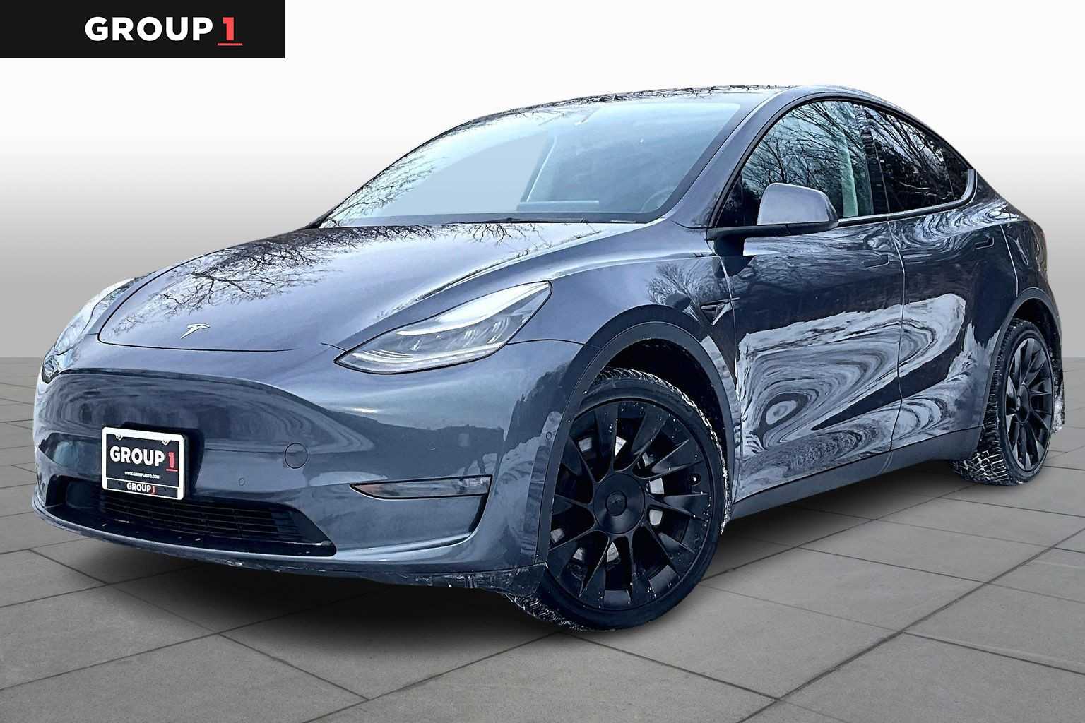 2022 Tesla Model Y Long Range's photo