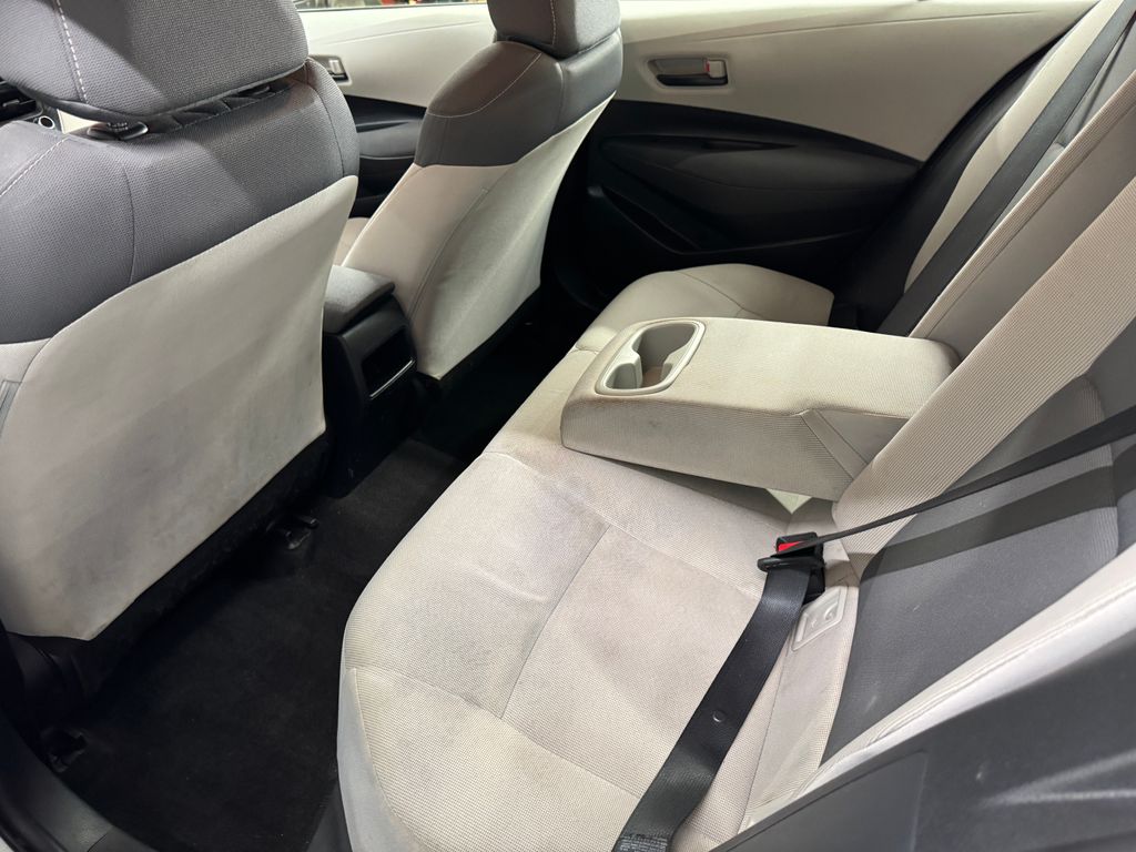 2022 Toyota Corolla LE photo 14