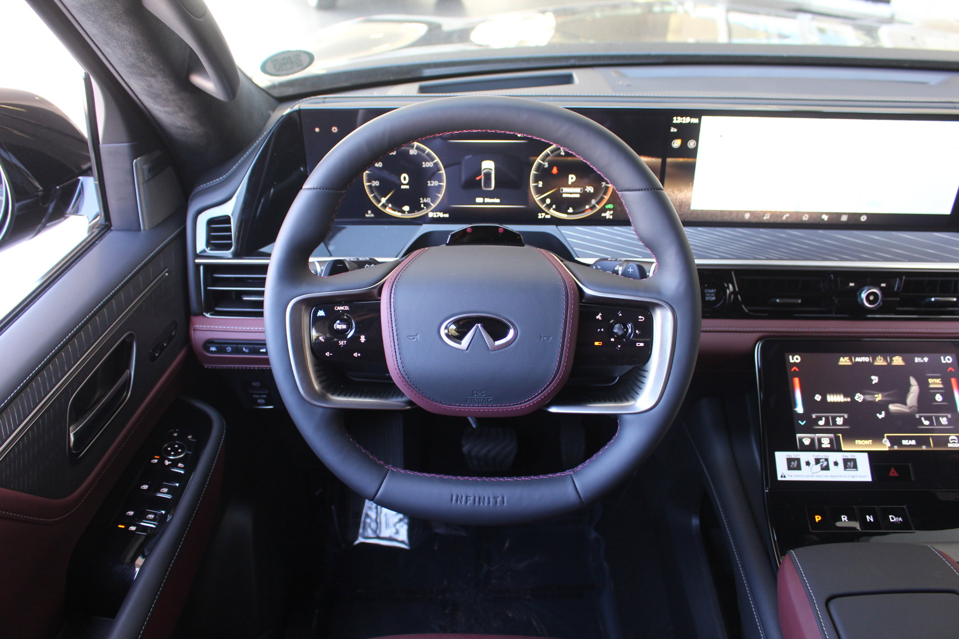 2026 Infiniti QX80 photo 17