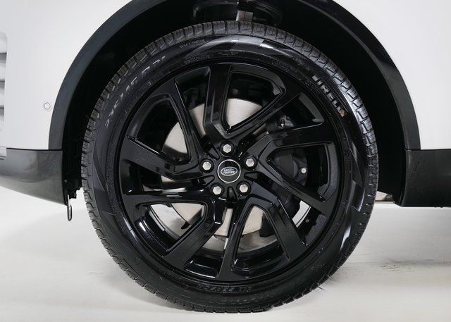 2025 Land Rover Discovery SE photo 9