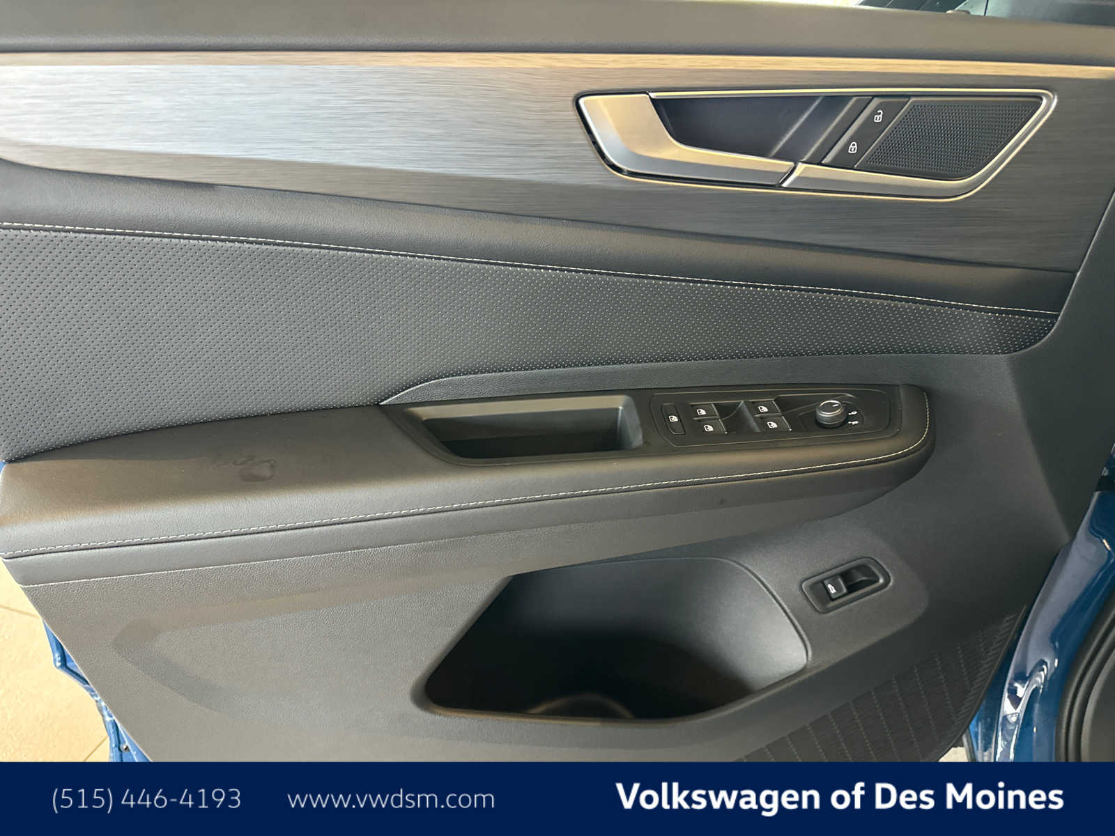 2025 Volkswagen Atlas Cross Sport SE Technology photo 19