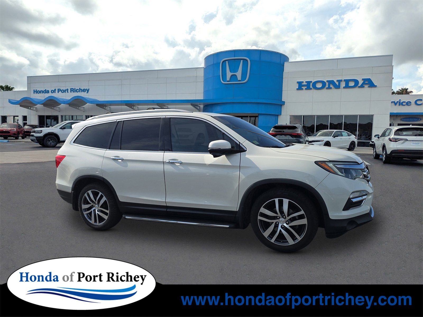 2016 Honda Pilot Touring's photo