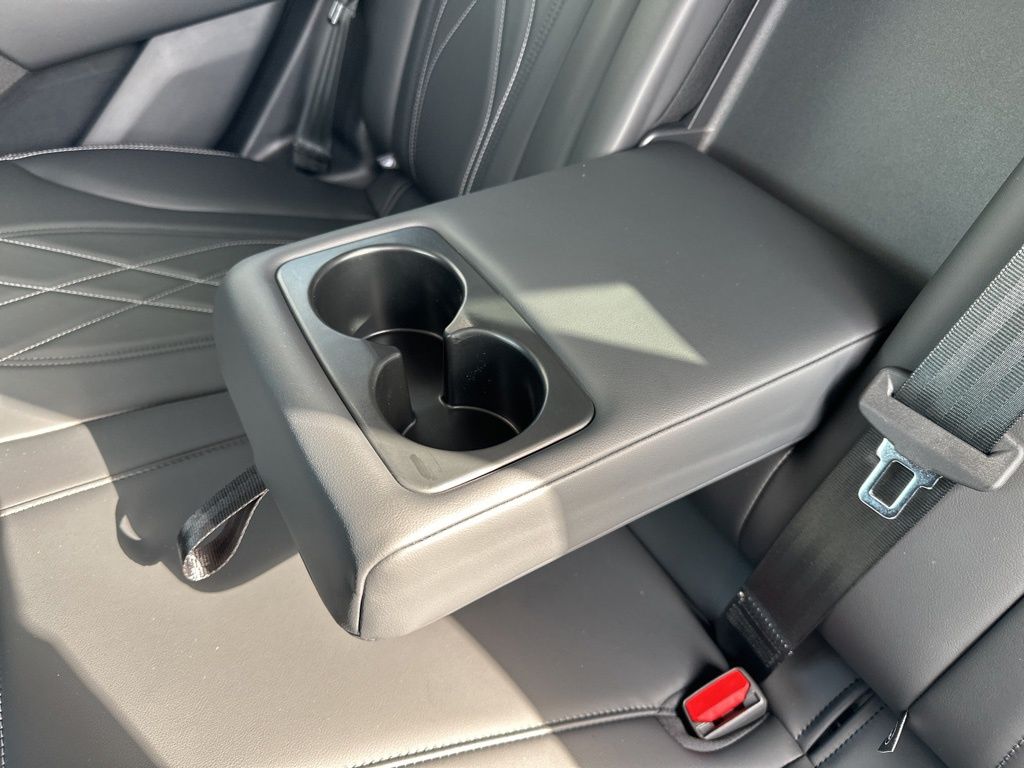 2025 Ford Mustang Mach-E Select photo 32