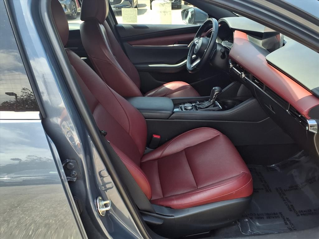 2022 Mazda Mazda3 Hatchback Premium photo 21