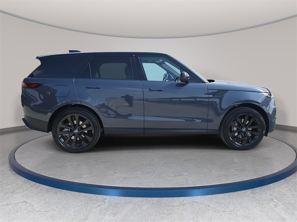 2025 Land Rover Range Rover Sport SE photo 2