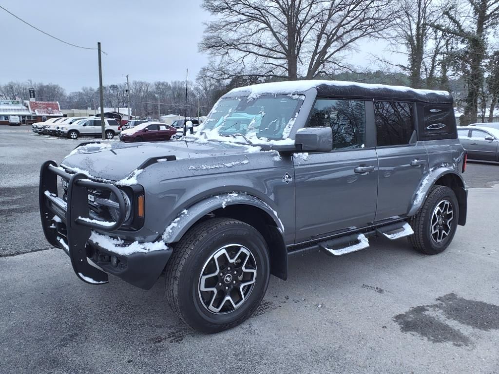 2023 Ford Bronco 4-Door Outer Banks's photo