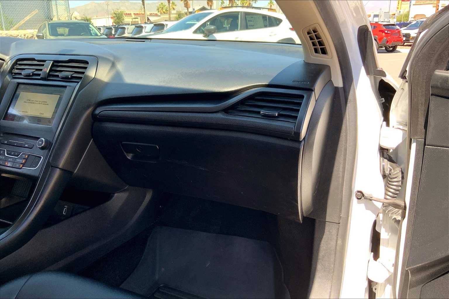 2018 Ford Fusion SE photo 15