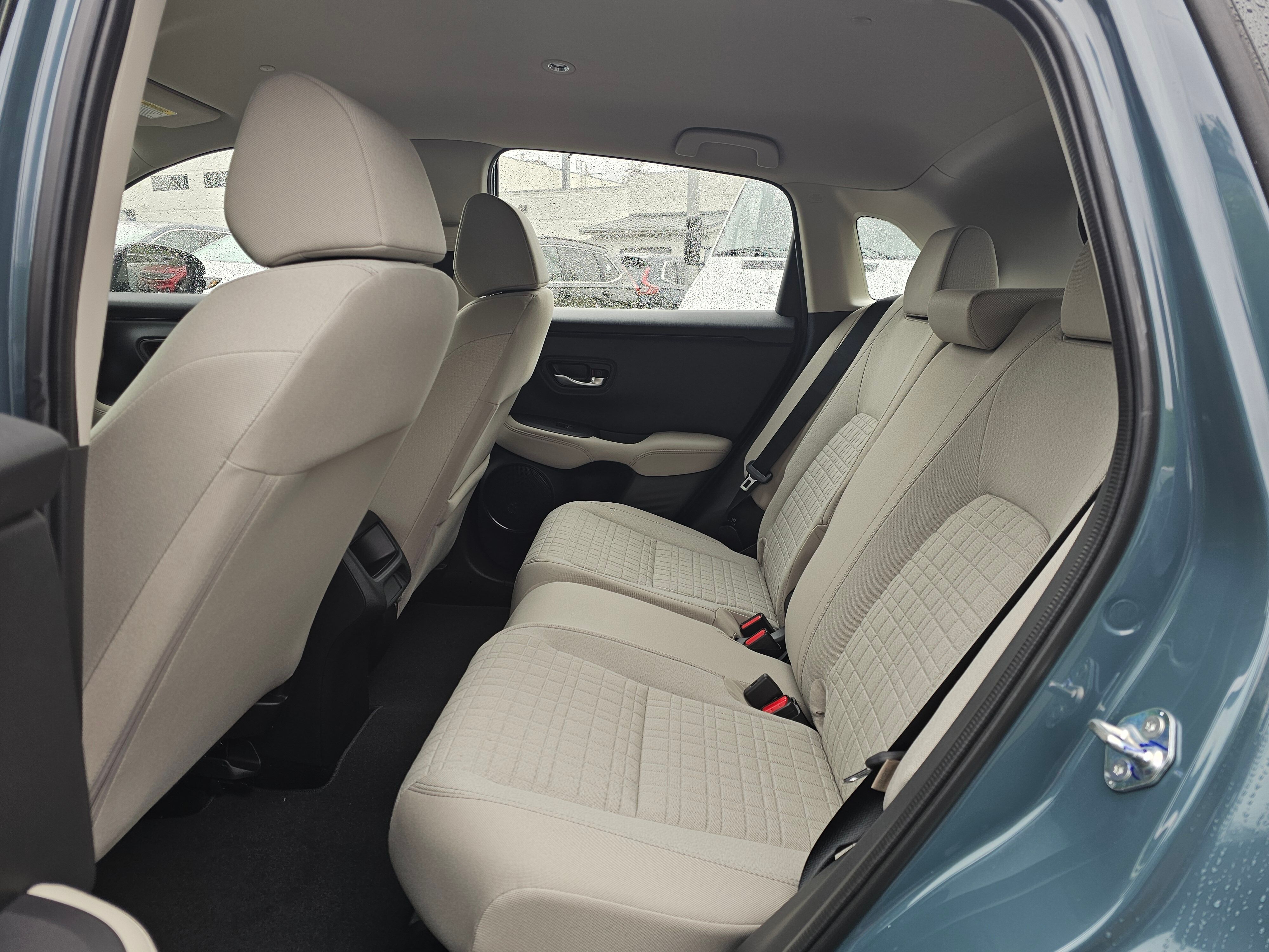 2025 Honda HR-V LX photo 4