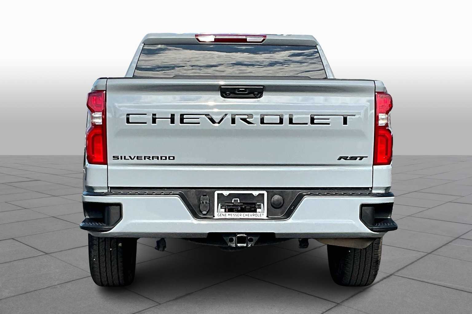 2024 Chevrolet Silverado 1500 RST photo 3